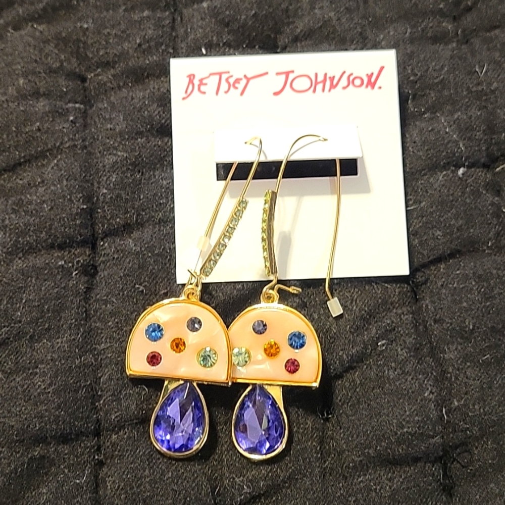 NWT Betsey johnson mushroom dangle earrings